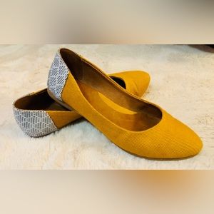 The Root Collective Thea flat in mustard